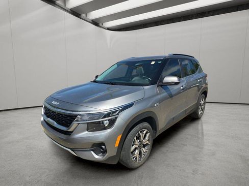 Used 2023 Kia Seltos EX AWD/4WD image 1