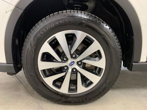 Used 2022 Subaru Outback Premium AWD/4WD image 2