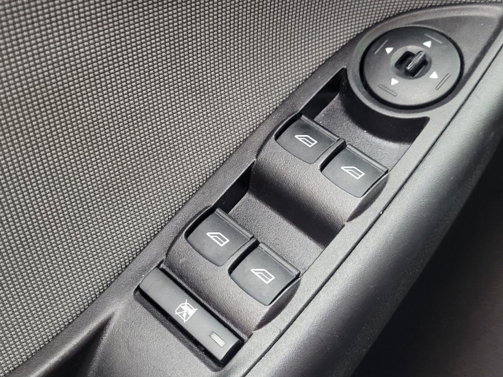 Used 2014 Ford Focus SE w/ SE Winter Package FWD image 27