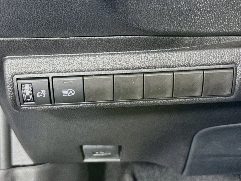 New 2027 Toyota Corolla LE FWD image 19