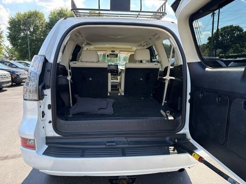 Used 2023 Lexus GX 460 Premium AWD/4WD image 9