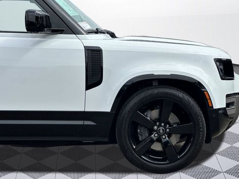 Certified 2024 Land Rover Defender 130 X-Dynamic SE AWD/4WD image 38