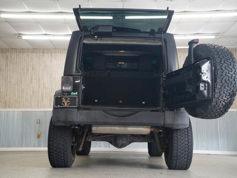 Used 2015 Jeep Wrangler Unlimited Sport w/ Quick Order Package 24S AWD/4WD image 36