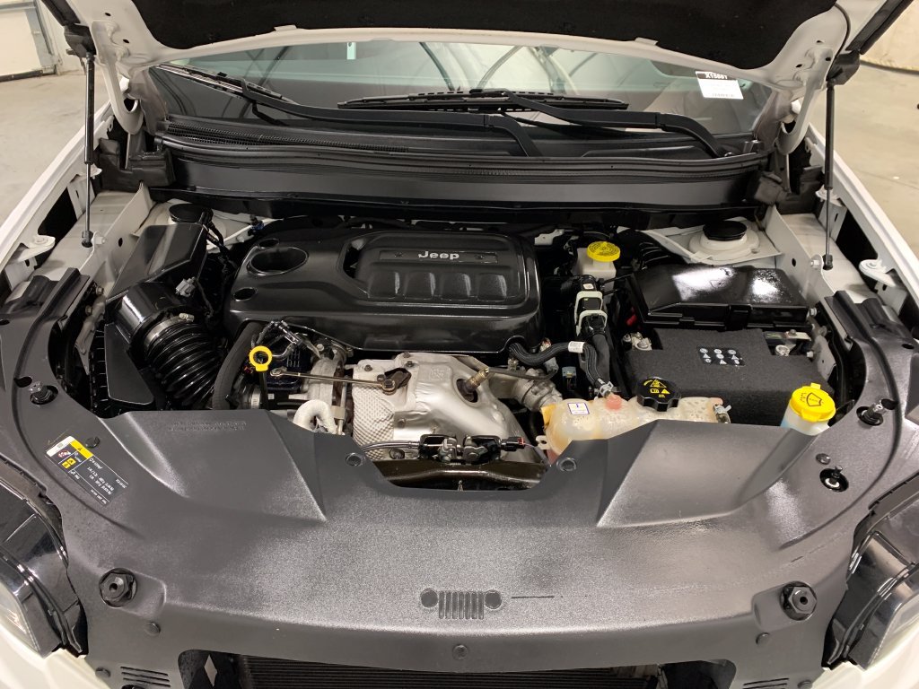 Used 2019 Jeep Cherokee Limited w/ Luxury Group AWD/4WD image 22