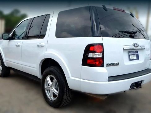 Used 2010 Ford Explorer XLT image 6