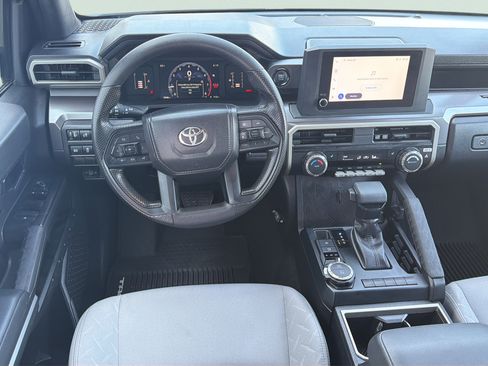 Used 2025 Toyota Tacoma SR5 AWD/4WD image 15