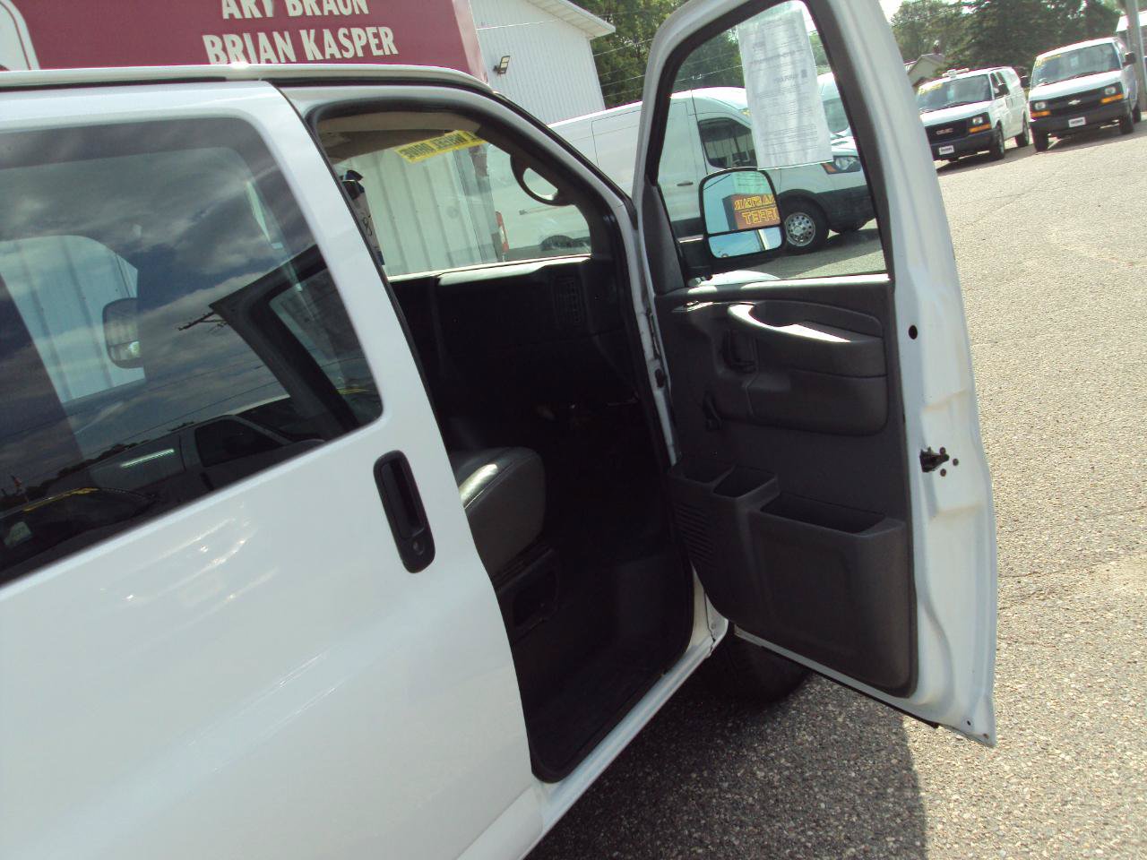 Used 2014 Chevrolet Express 1500 AWD image 13