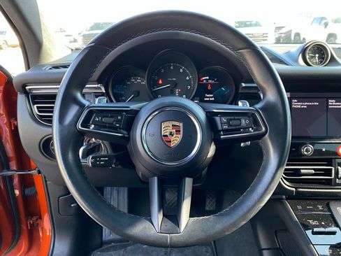 Used 2022 Porsche Macan Base image 13
