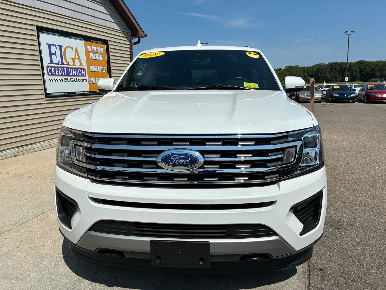 Used 2020 Ford Expedition XLT w/ Equipment Group 202A AWD/4WD image 2