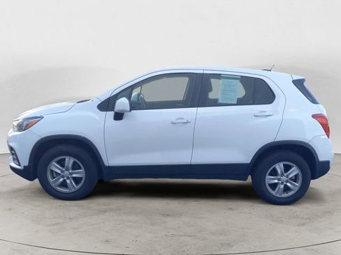 Used 2018 Chevrolet Trax LS AWD/4WD image 2