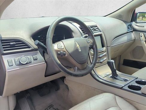 Used 2014 Lincoln MKX FWD image 9