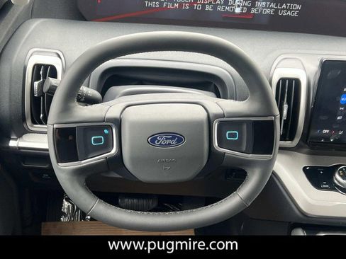 New 2026 Ford Expedition Active image 17