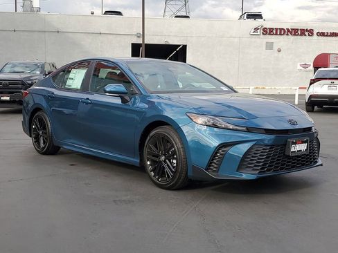 New 2026 Toyota Camry SE image 10