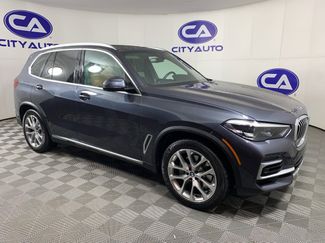 Used 2022 BMW X5 sDrive40i w/ Luxury Seating Package video 1