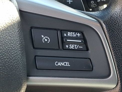 Used 2015 Subaru Crosstrek 2.0i Premium w/ Moonroof Package AWD/4WD image 23