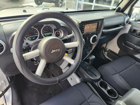 Used 2010 Jeep Wrangler Sahara w/ Dual Top Group image 25