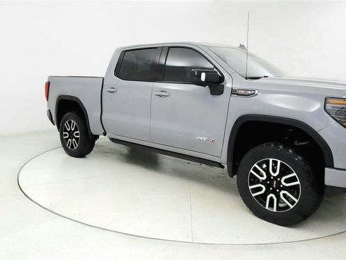 Used 2024 GMC Sierra 1500 AT4 w/ Technology Package AWD/4WD image 7