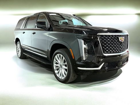 New 2025 Cadillac Escalade ESV Luxury image 18