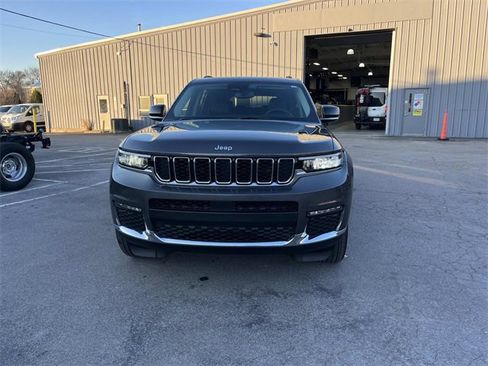 Used 2024 Jeep Grand Cherokee L Limited image 8