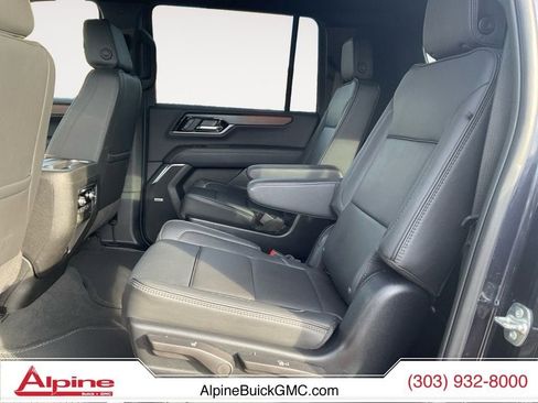 Used 2025 GMC Yukon XL Denali image 13