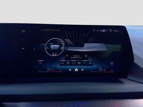 Used 2026 BMW 228i w/ Technology Package image 34