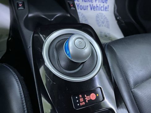 Used 2013 Nissan Leaf SL w/ Premium Pkg image 26