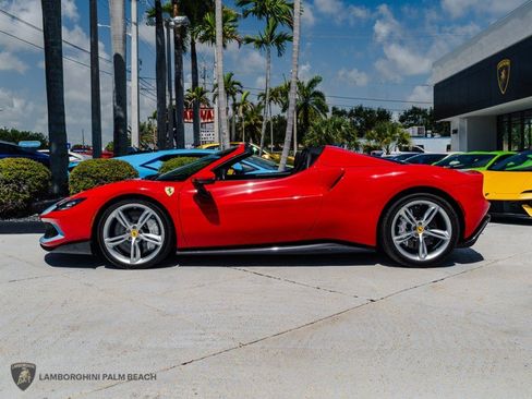 Used 2023 Ferrari 296 GTS RWD image 3