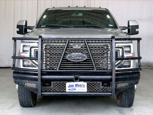 Used 2022 Ford F350 Lariat w/ Lariat Ultimate Package AWD/4WD image 3