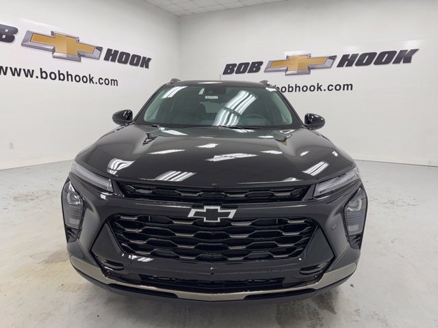 New 2026 Chevrolet Trax ACTIV w/ Sunroof Package FWD image 2