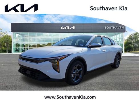 New 2026 Kia K4 LXS image 1