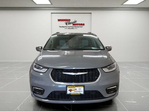 Used 2021 Chrysler Pacifica Limited w/ Premium & Safety Sphere Group AWD/4WD image 8