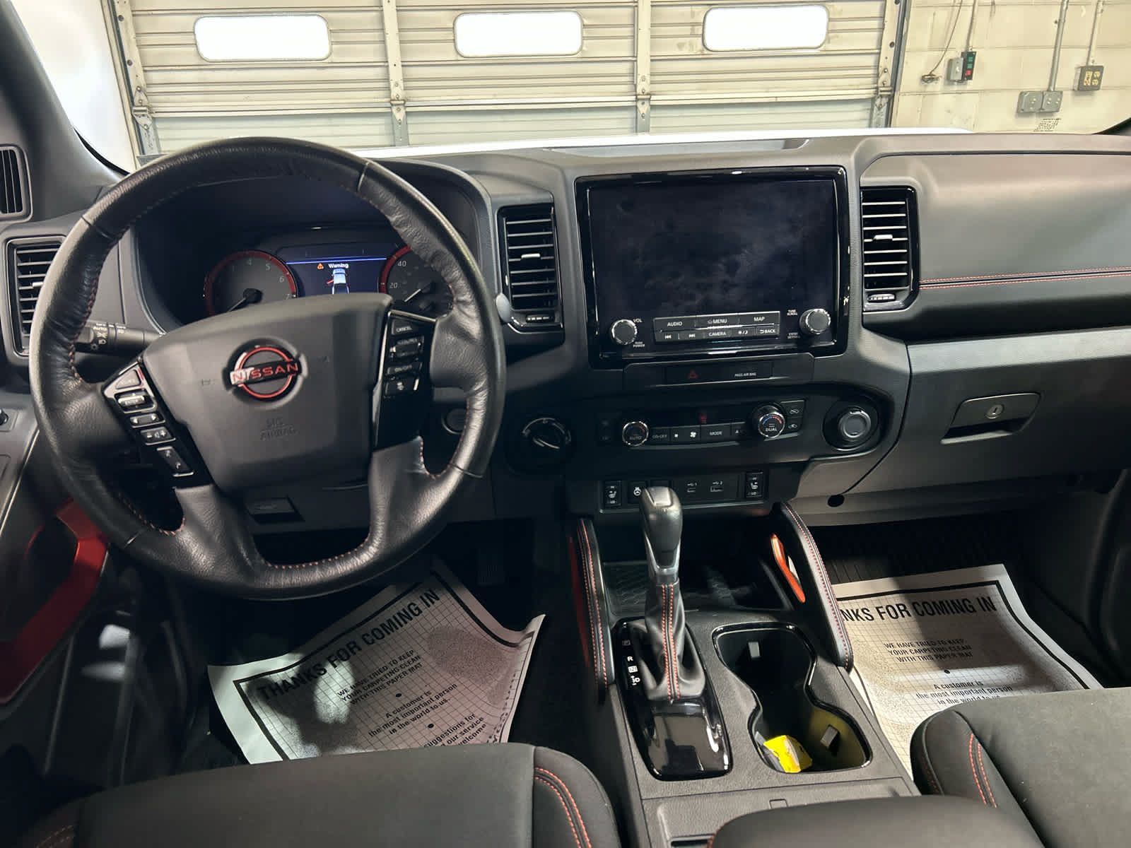Used 2022 Nissan Frontier PRO-4X AWD/4WD image 4