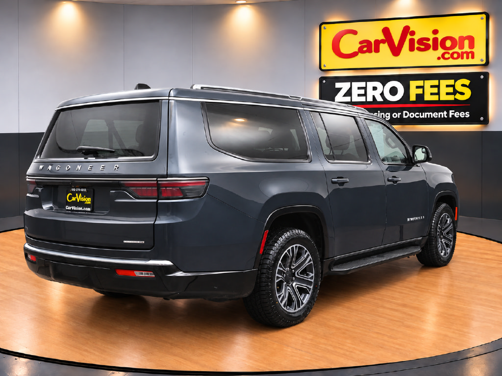 Used 2024 Jeep Wagoneer L Series II w/ Flexible Seating Group AWD/4WD image 4