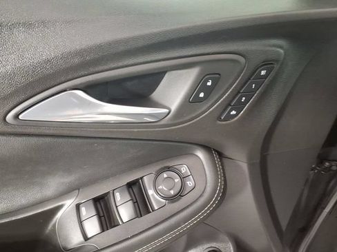 Used 2022 Buick Encore GX Essence w/ Advanced Technology Package AWD/4WD image 14