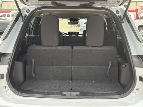 Used 2023 Mitsubishi Outlander ES AWD/4WD image 33