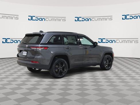 New 2026 Jeep Grand Cherokee Limited w/ Limited Altitude Package AWD/4WD image 8