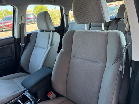 Used 2016 Honda CR-V LX image 40