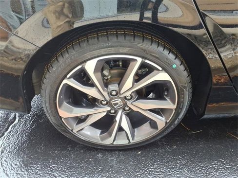 Used 2020 Honda Civic Touring image 28