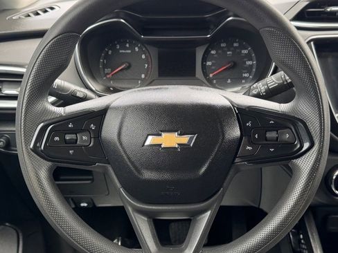Used 2021 Chevrolet TrailBlazer LT w/ Convenience Package AWD/4WD image 16