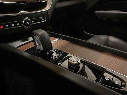 Used 2023 Volvo XC60 B5 Plus w/ Protection Package Premier image 53