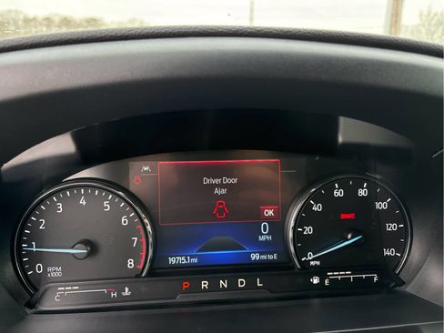 Used 2023 Ford Explorer XLT image 14