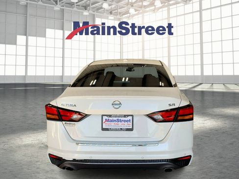 Used 2022 Nissan Altima 2.5 SR image 4