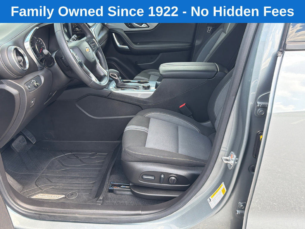 Used 2024 Chevrolet Blazer LT w/ Convenience Package FWD image 9