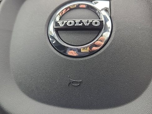 Certified 2022 Volvo XC60 B5 Inscription w/ Advanced Package image 20