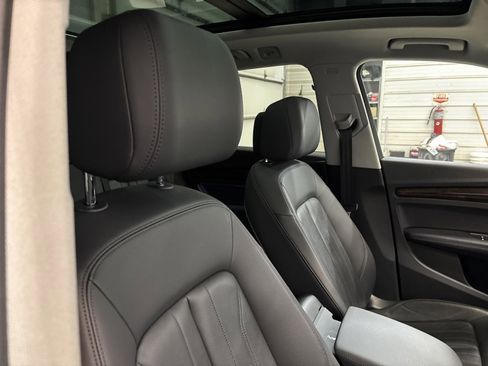 Used 2019 Audi Q5 2.0T Premium Plus w/ Premium Plus Package image 22