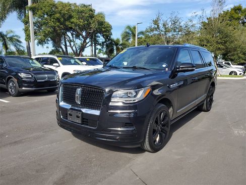 Certified 2023 Lincoln Navigator L Reserve image 2