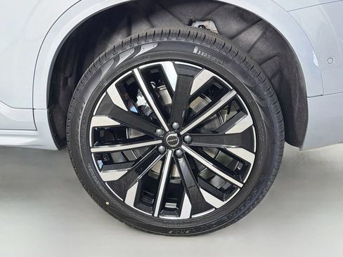 New 2026 Volvo XC90 B6 Plus w/ Protection Package Premier AWD/4WD image 34