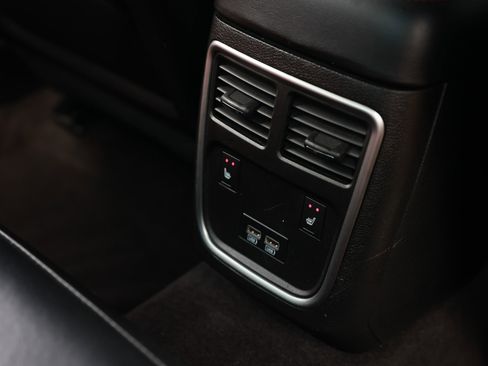 Used 2018 Dodge Charger R/T Scat Pack RWD image 45