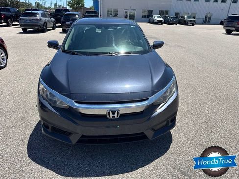 Used 2018 Honda Civic EX image 2