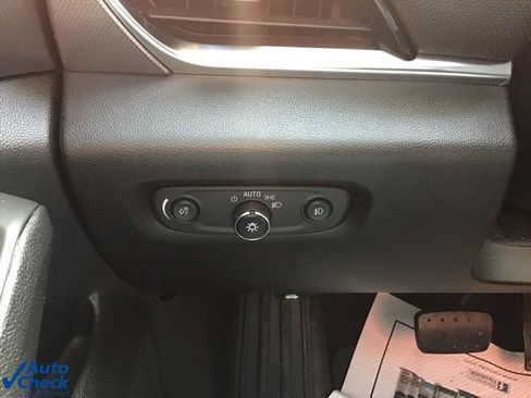 Used 2018 Chevrolet Traverse Premier w/ Redline Edition image 39